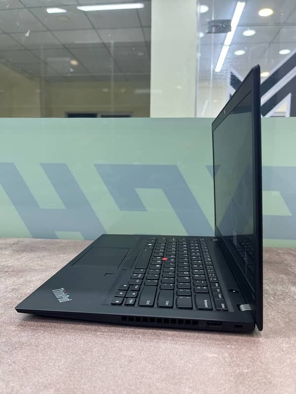 Lenovo Thinkpad T14s i7-10th gen touch slim laptop for sale 6