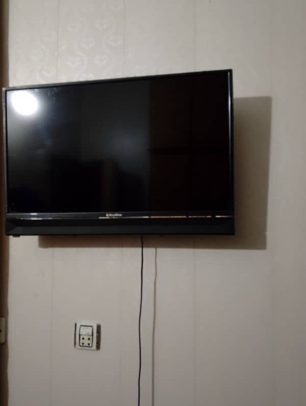 Ecostar  television 32inch  for sale 0