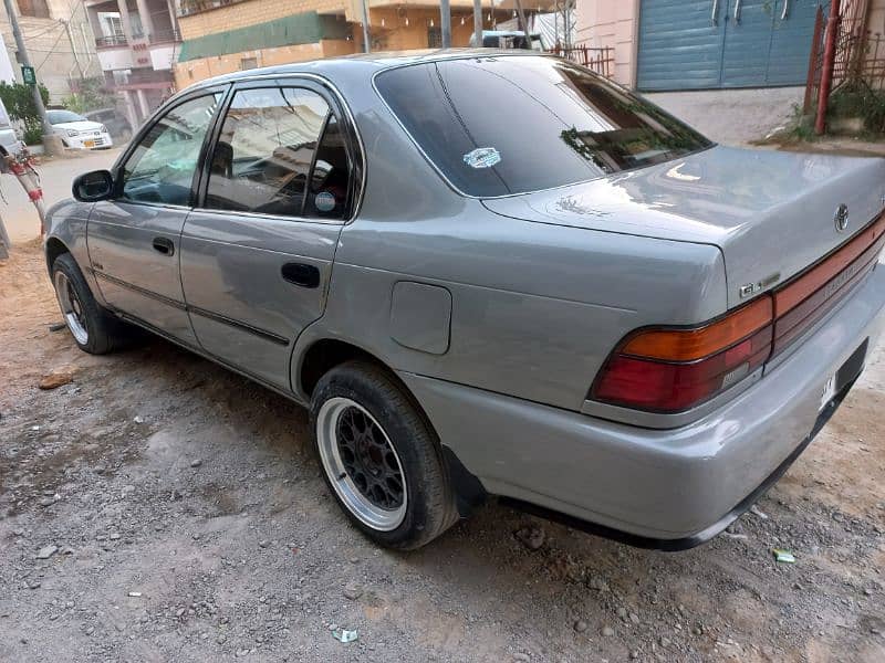 Toyota Corolla GL 8