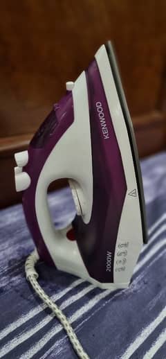 Steam Iron Kenwood 2000W