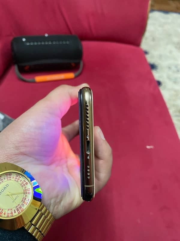 I phone xs max non pta sim work only cheak ufone 3