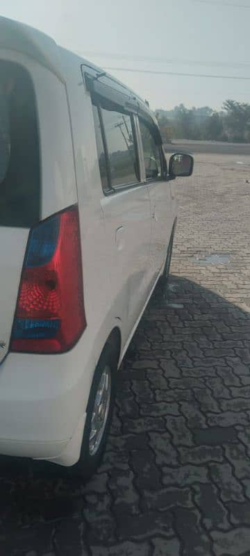 Suzuki Wagon R 2020 11