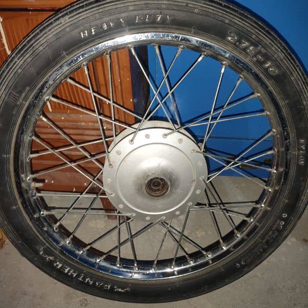 I am selling gs 150 tyres with rims 1