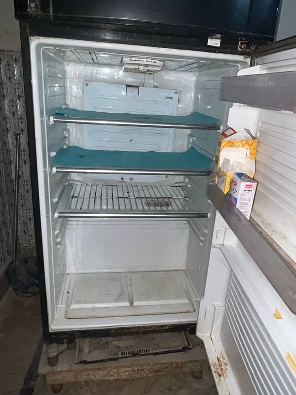 DAWLANCE FRIDGE For Sell 3