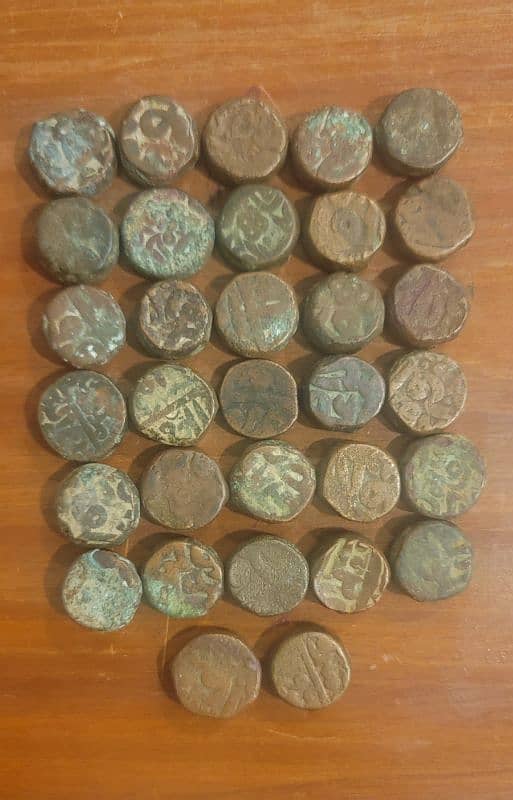 Mughal Mix Coin Lot of 32Coins. 0