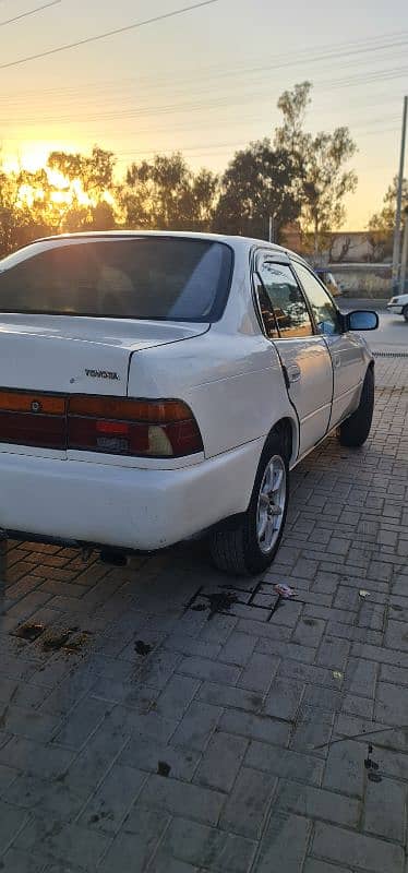 Toyota Corolla 1998 4