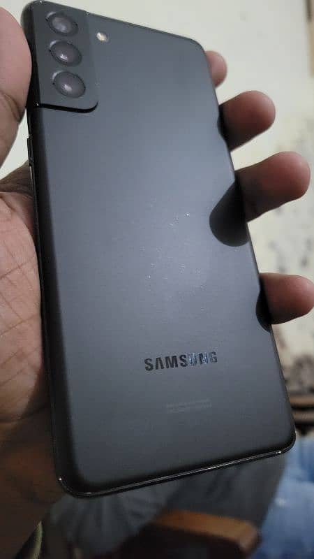 Samsung S21 Plus 1