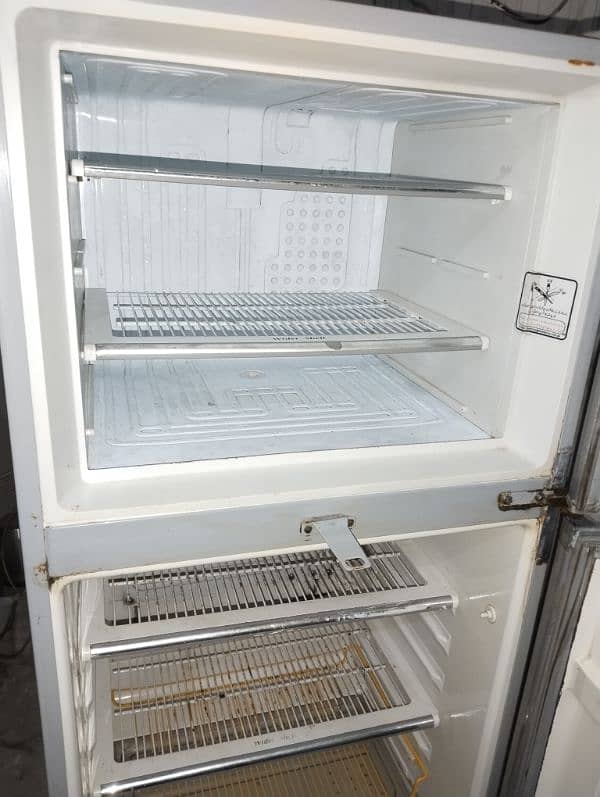 Dawlance Fridge (ready to use) 1