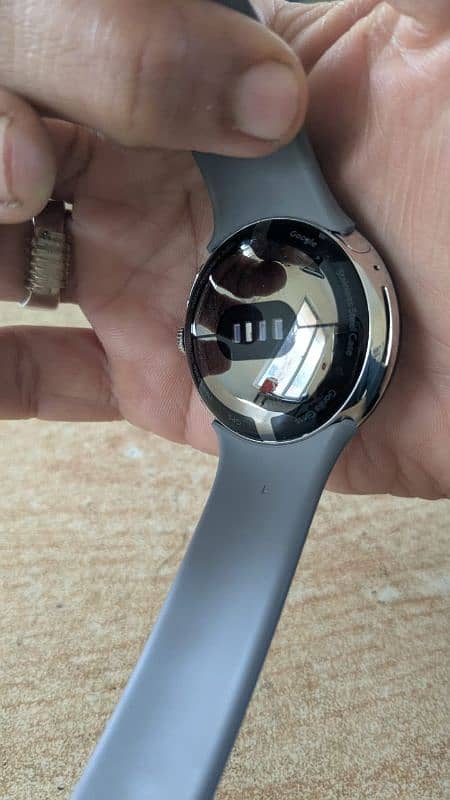 Google Pixel Watch 1 2