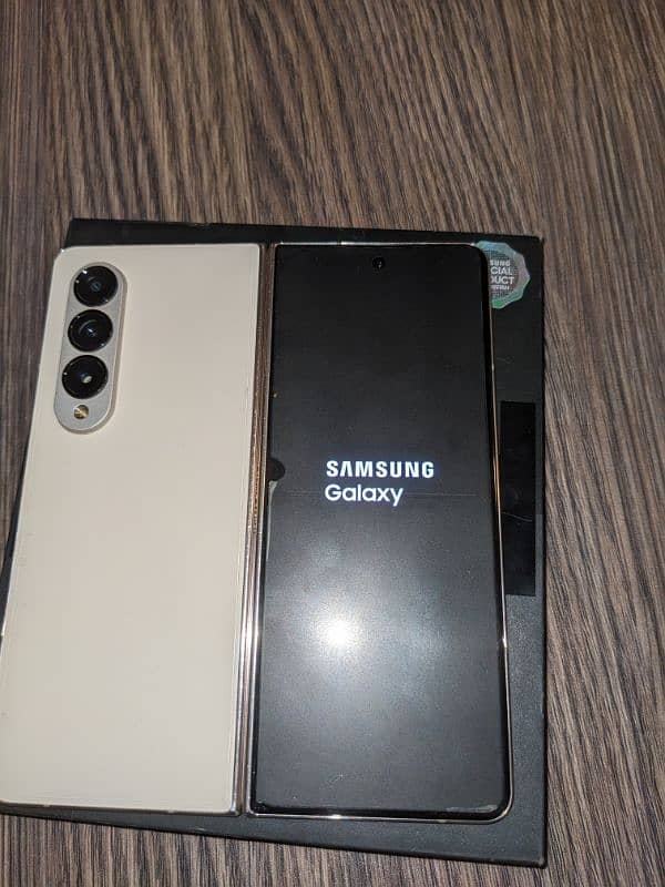 Samsung Z Fold 4 512GB Minor Fault 7