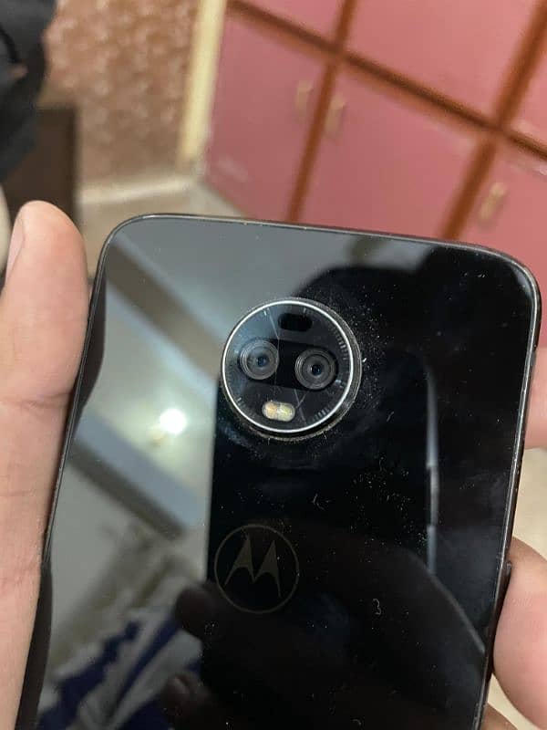 Motorola Z3 4/64GB 7