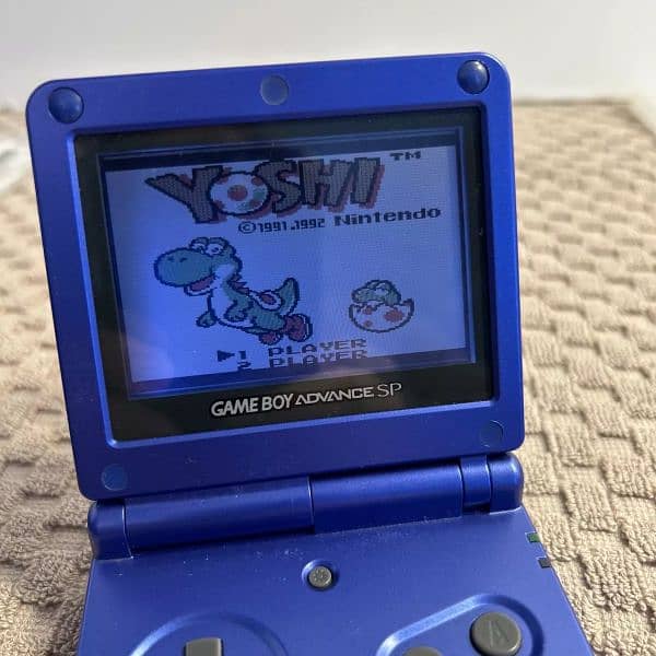 Nintendo Game Boy Advance SP 5