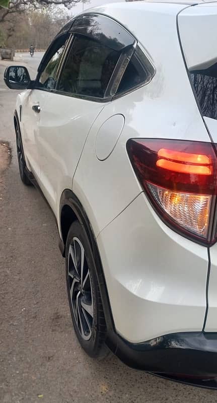 Honda Vezel 2016 1