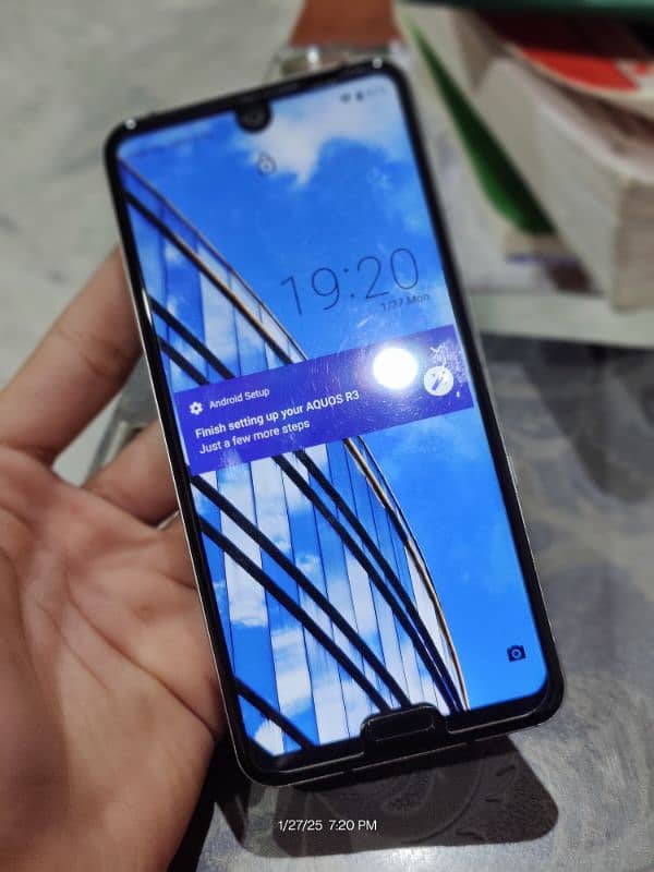 Aquos r3.6/128  black non pta 4