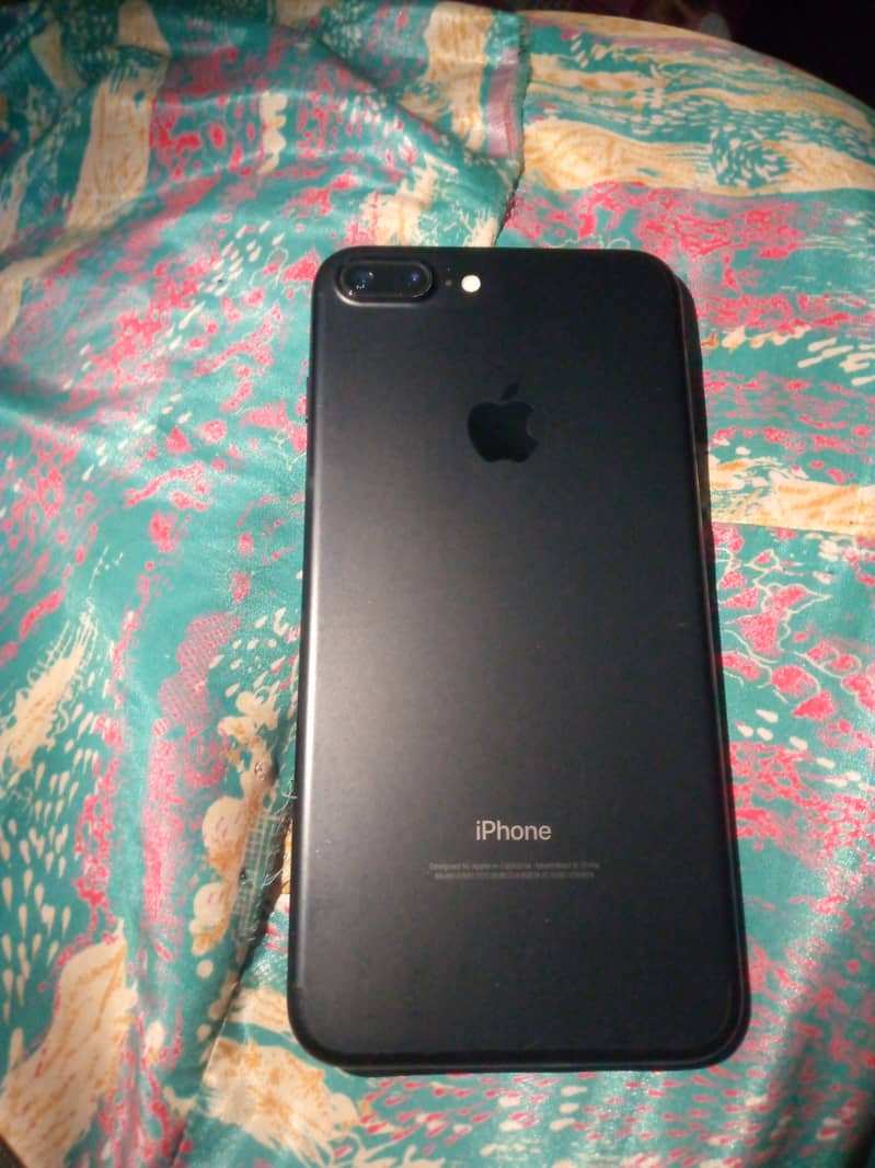 Apple iPhone 7 Plus 1