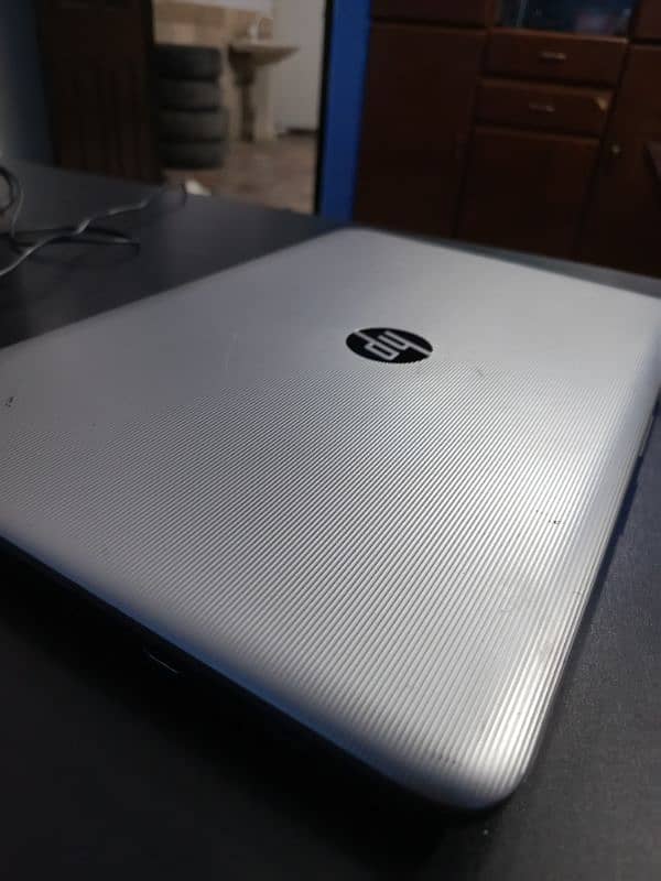 hp core i3 7th generation laptop 0