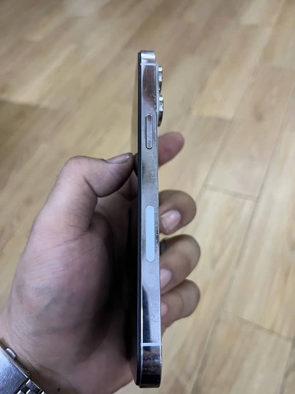 Iphone 14 pro max LLA Non PTA only cash mo exchge 1