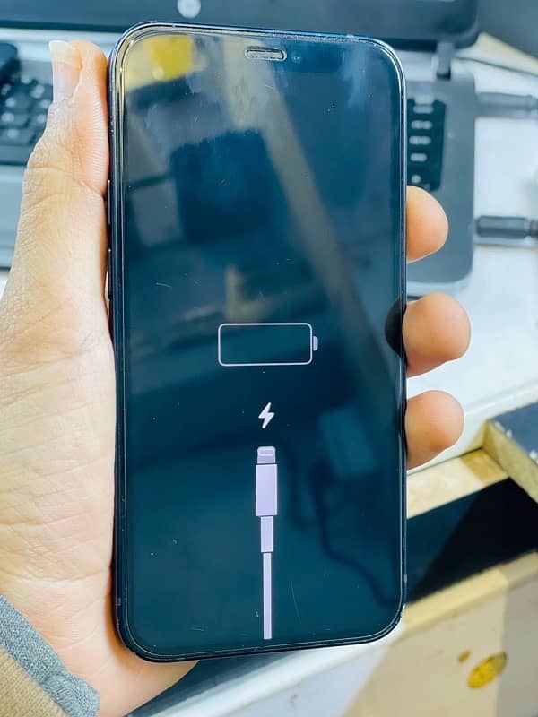 I phone 12 mini 128 gb factory unlock water pack need cash 2