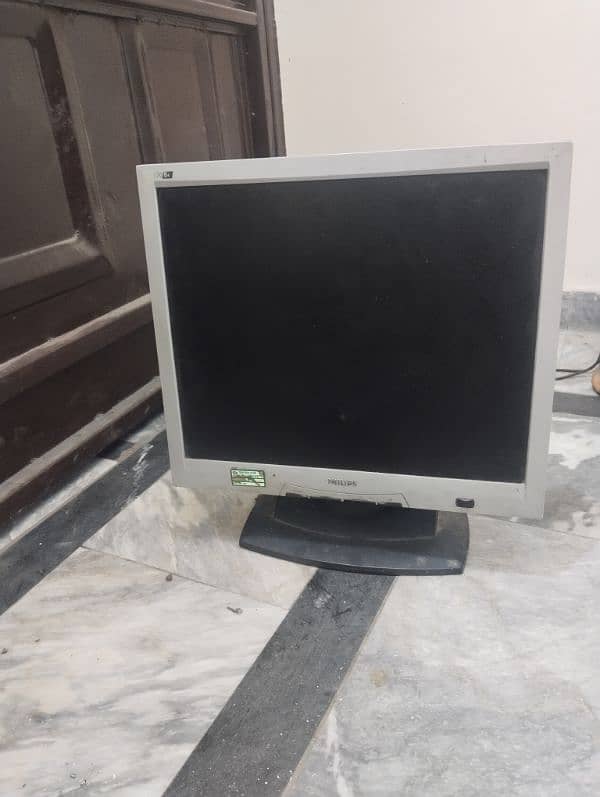 lcd 16 inch 1