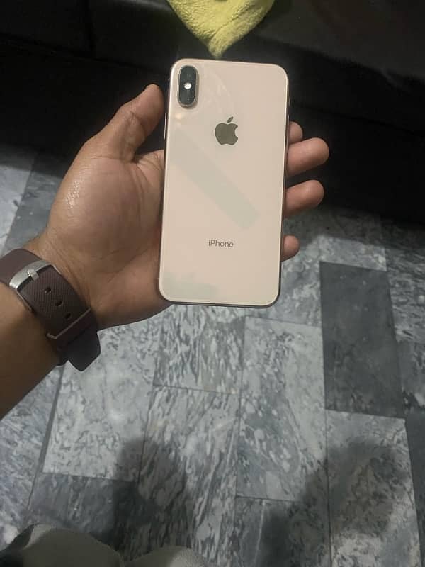 xs pta cond  10/9 True Tone on  he face  id of he  64gb 0