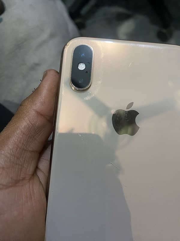 xs pta cond  10/9 True Tone on  he face  id of he  64gb 1