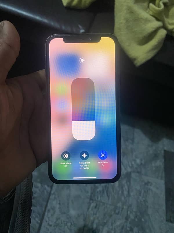 xs pta cond  10/9 True Tone on  he face  id of he  64gb 7