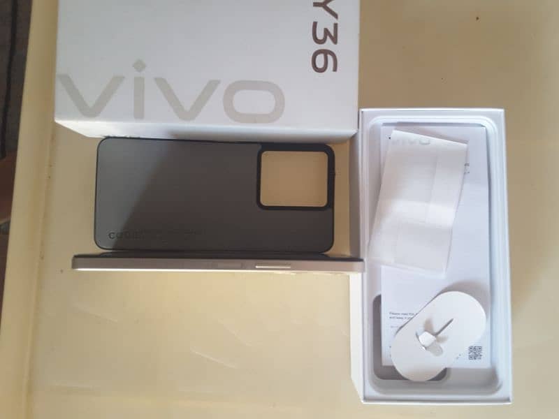 vivo y36 8+8/256gb 3month warranty remaining complete box 8