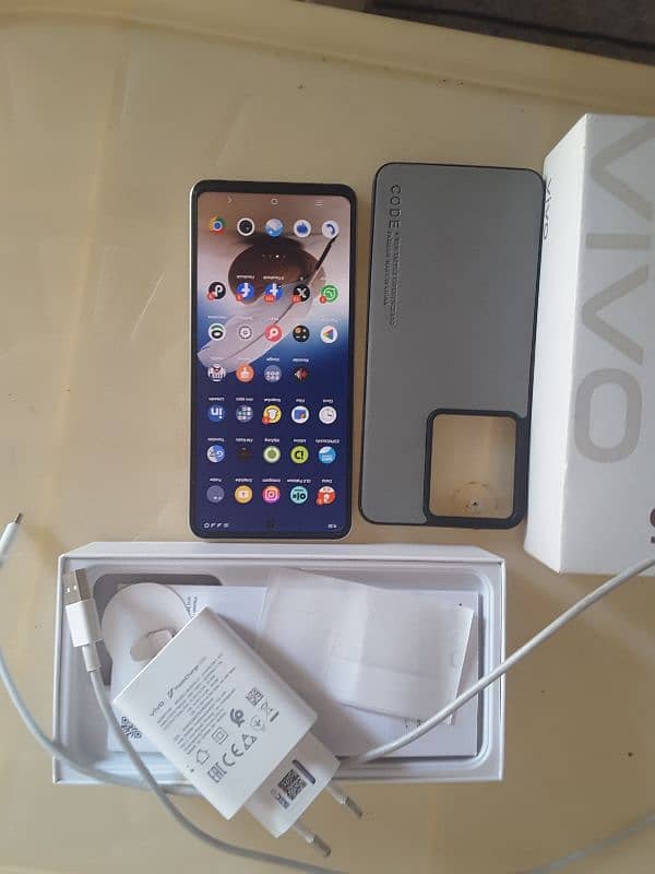 vivo y36 8+8/256gb 3month warranty remaining complete box 11