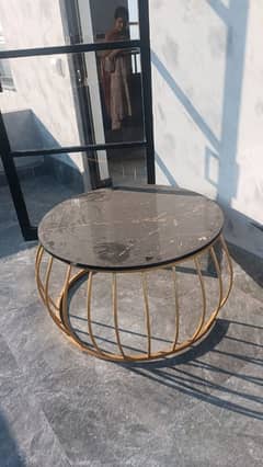 Center Table (Round)