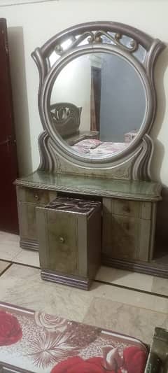 Dressing table