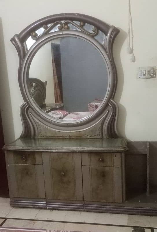 Dressing table 1