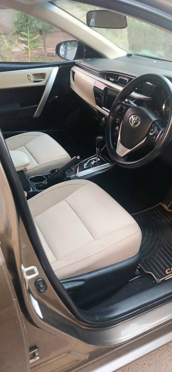 Toyota Corolla Altis 2016 14