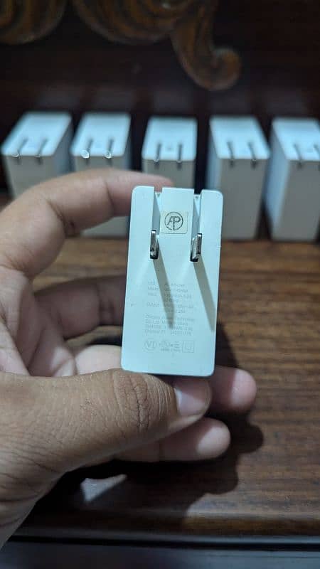 Apple and Google Orignal Accessories in wholesale 0