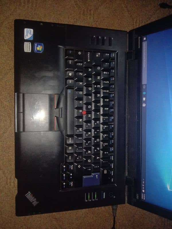 Lenovo Thinkpad Laptop 4 Gb ram 320 Hardisk read add 1