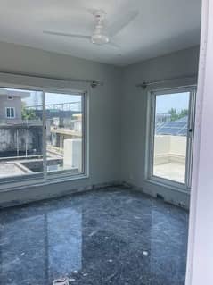 TOP FLOOR PORTION FOR RENT