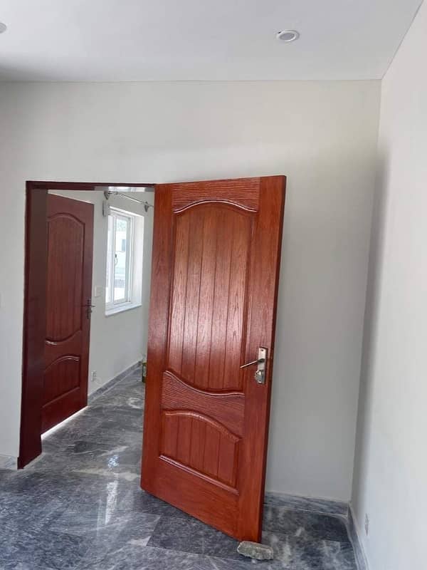 TOP FLOOR PORTION FOR RENT 2