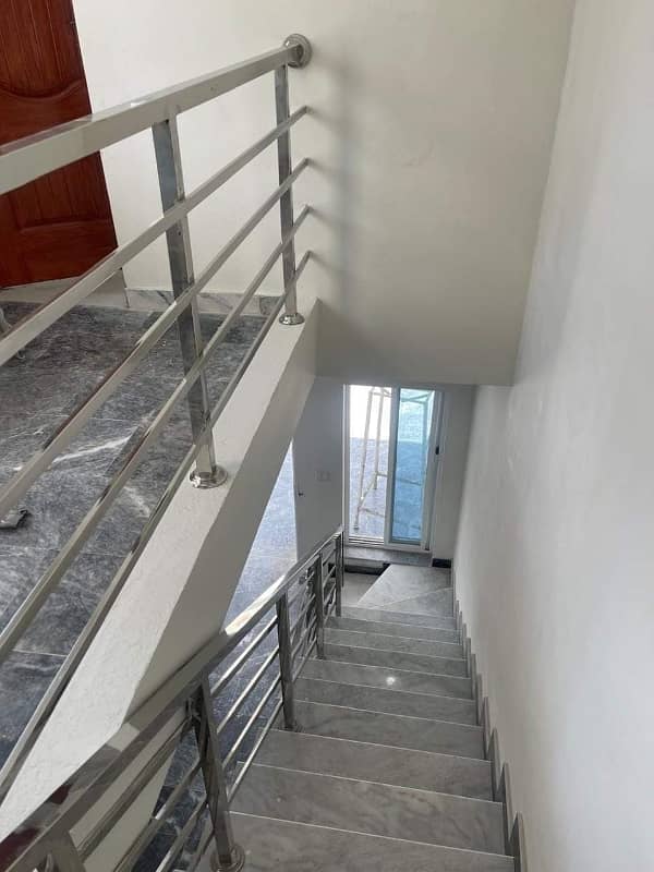 TOP FLOOR PORTION FOR RENT 3