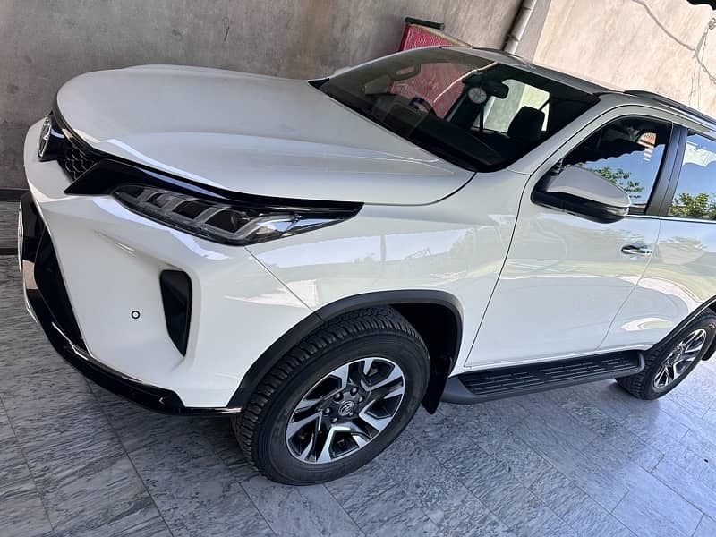 Toyota Fortuner Legender 2023 Model 1