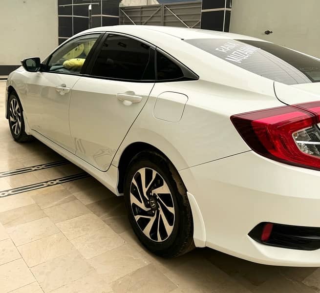 Honda Civic Oriel 2018 5