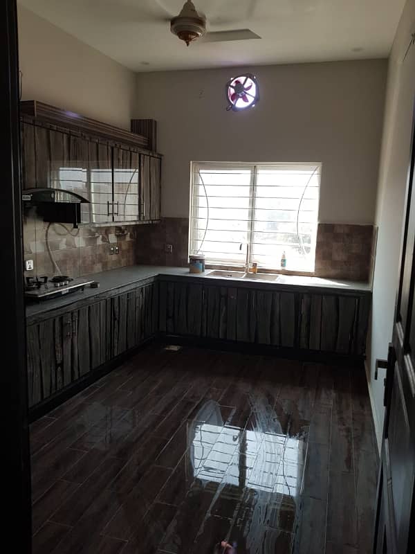 8 Marla Upper Portion for Rent 4