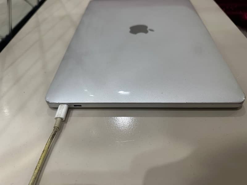 macbook pro 2017 7