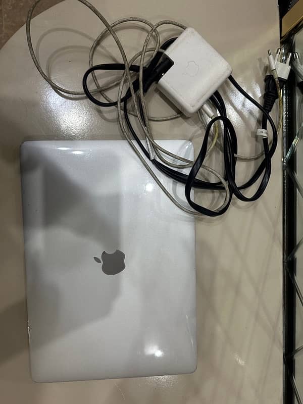 macbook pro 2017 8