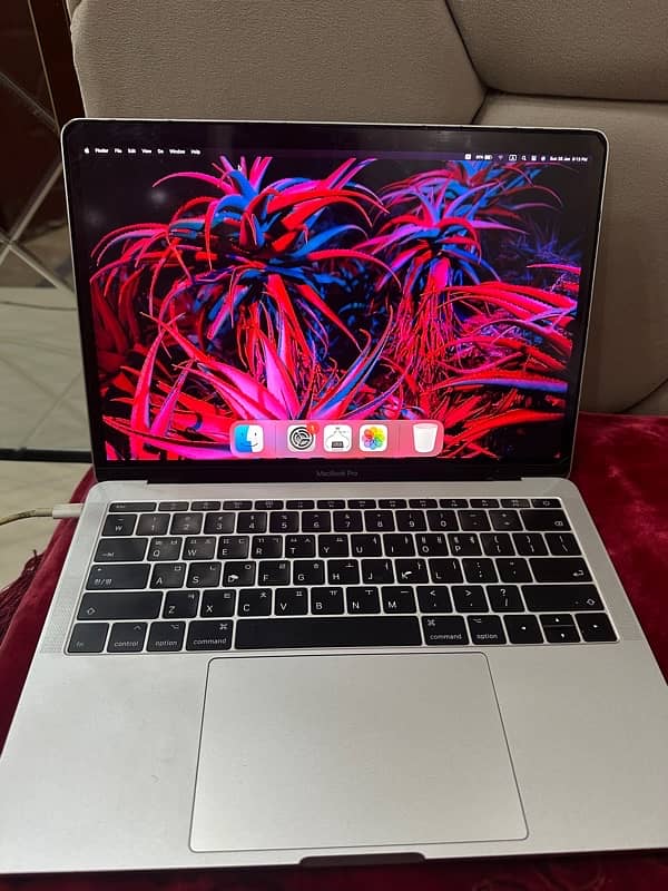 macbook pro 2017 16