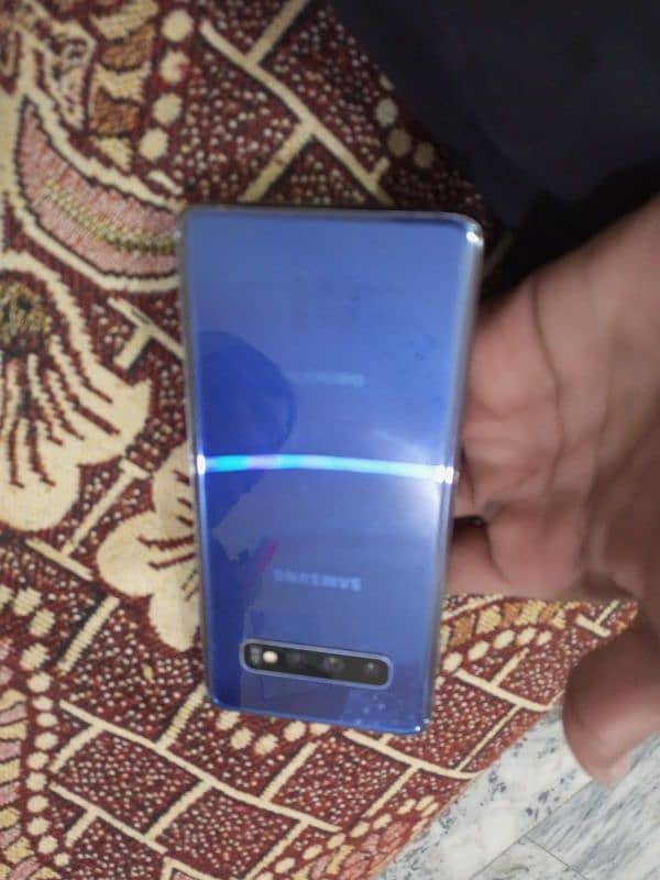 Samsung s10 8 128 0