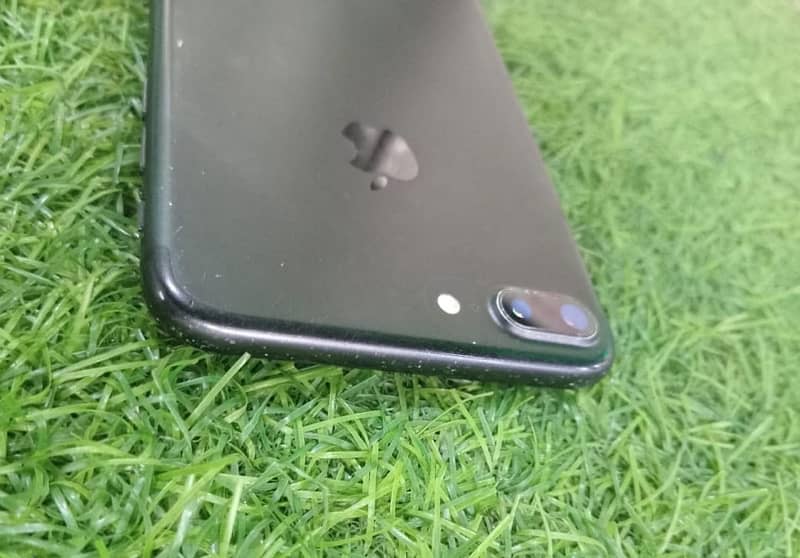 Iphone 7 plus 128 gb pta approved 4