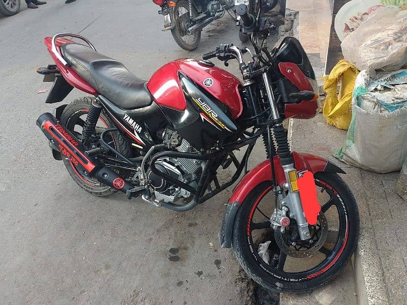 Yamaha ybr red color 5