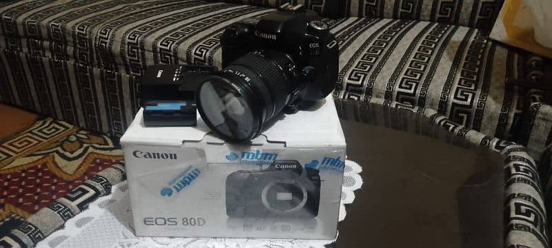 Canon 80D 0