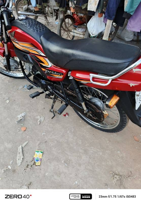 Honda 100 good condition original document only sale 9