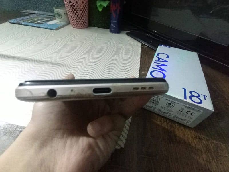 TECNO CAMON 18T (4gb +128gb) in very good condition. 8