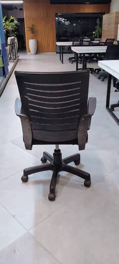 Upgrade Your Comfort – Office Chair for Urgent Sale!